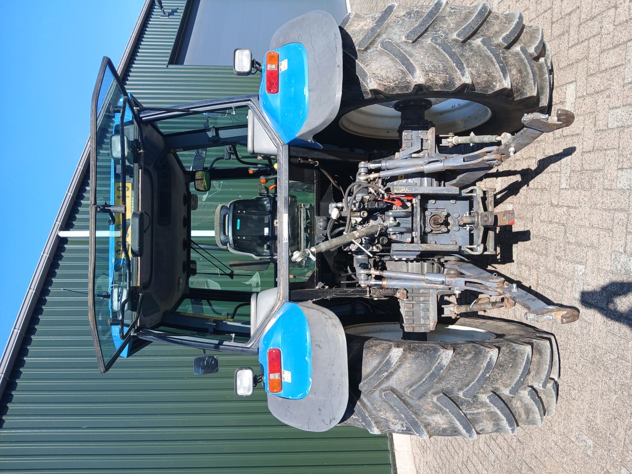 New Holland ts100