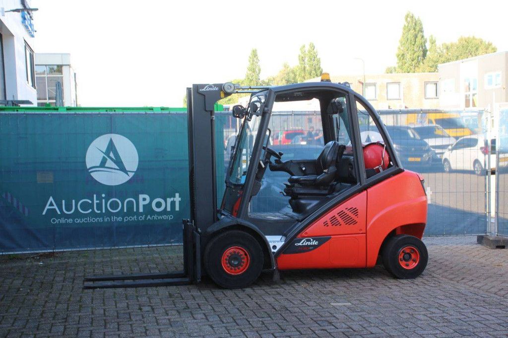 Heftruck Linde H30T-02 LPG 3000kg 4.6m 2015