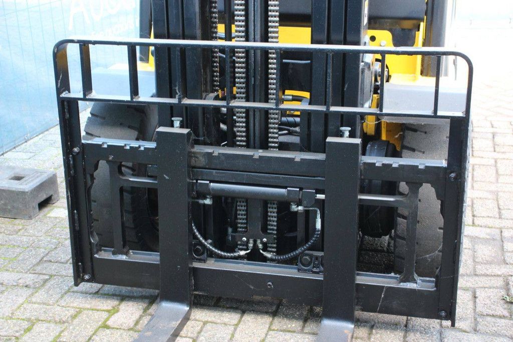 Heftruck Yale GDP35VX E2795 Diesel 2680kg 5.96m 2011