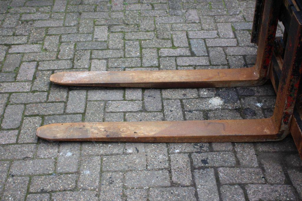 Forklift Yale GDP30VX E2345 Diesel 2720kg 4.91m 2010