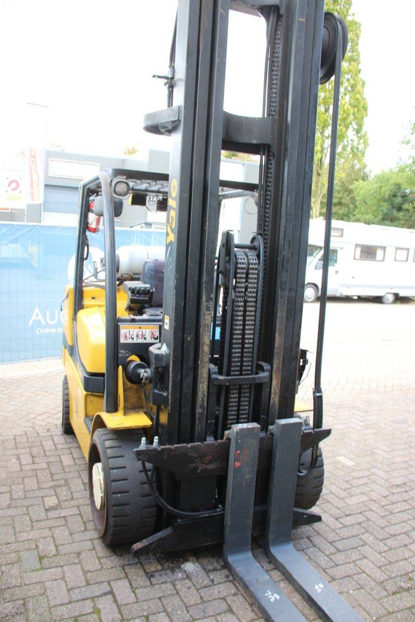 Forklift Yale GLC70VX LPG 2800kg 6.8m 2010