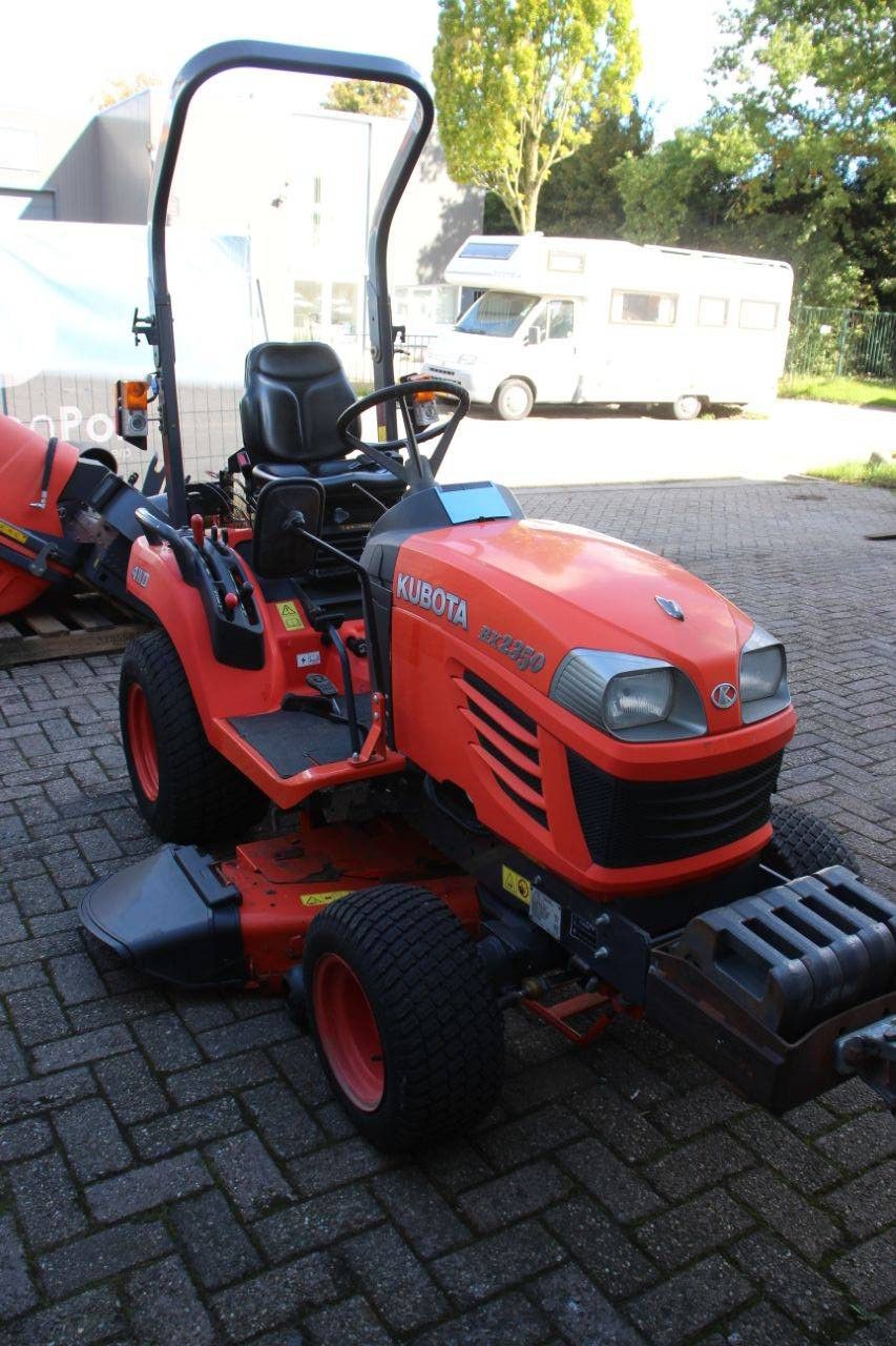 Mini tractor Kubota BX2350 Diesel 16kW 2017 with mower and bucket