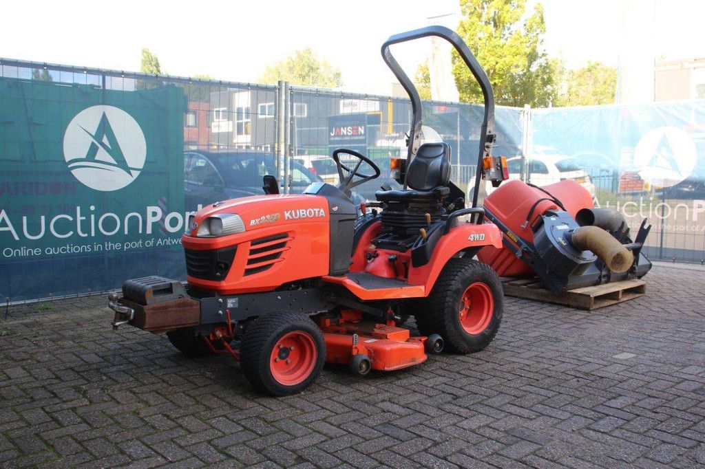 Mini tractor Kubota BX2350 Diesel 16kW 2017 with mower and bucket