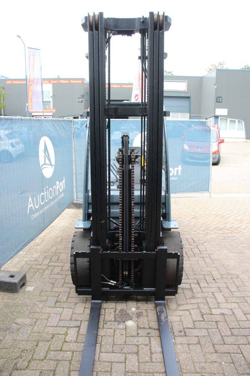 Forklift Toyota 02-8FDF30 Diesel 3000kg 6.0m 2011