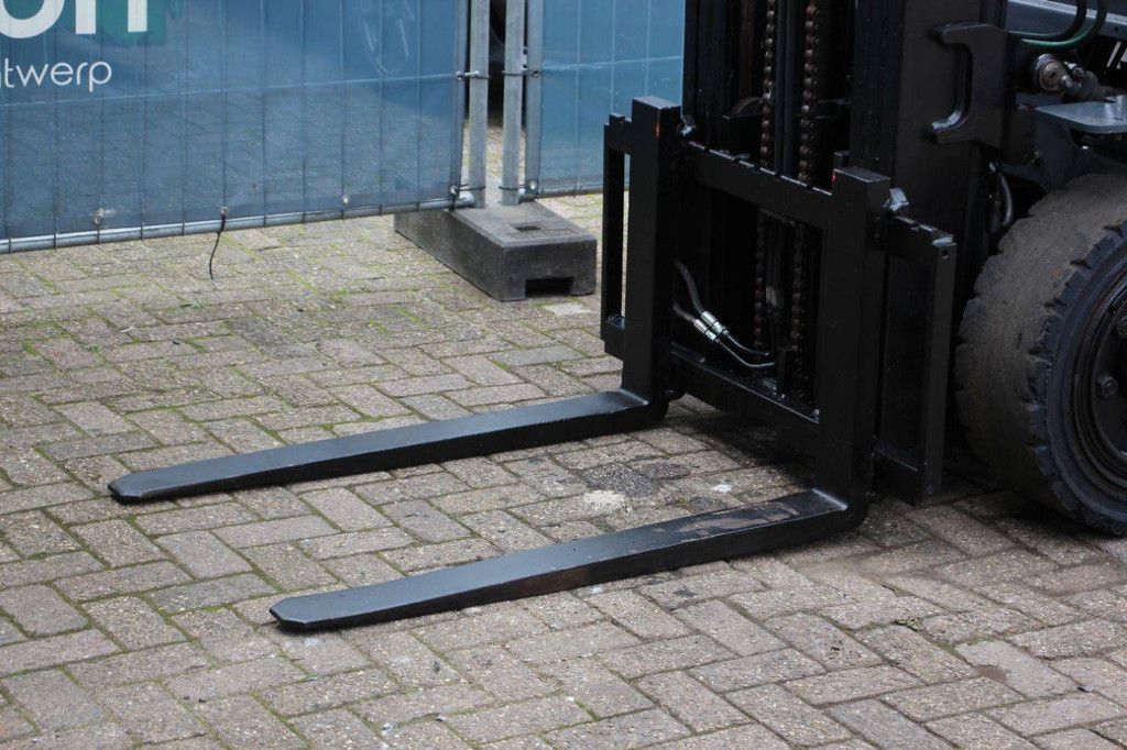 Forklift Toyota 02-8FDF30 Diesel 3000kg 6.0m 2011