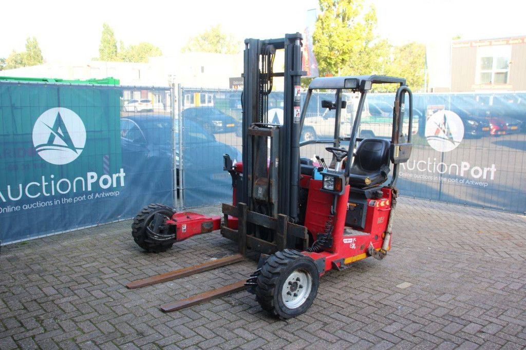 Moffett M4 20.4 Diesel 2000kg Truck-Mounted Forklift 2011