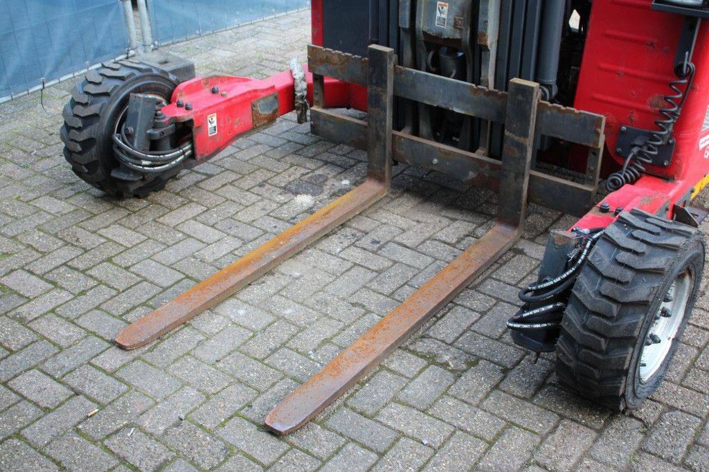 Moffett M4 20.4 Diesel 2000kg Truck-Mounted Forklift 2011