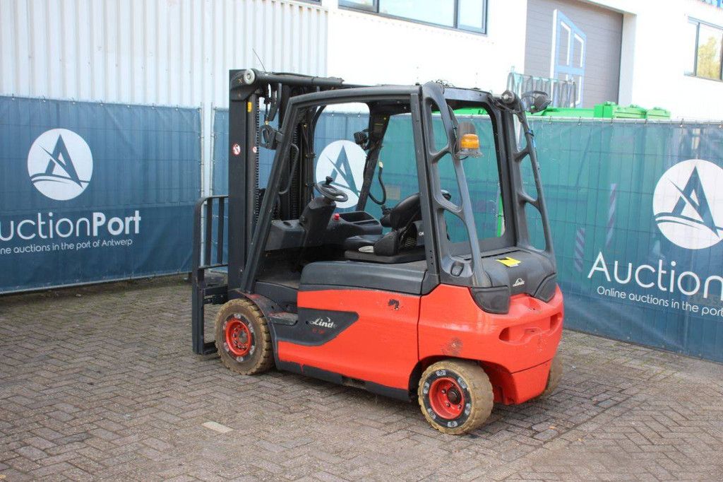 Heftruck Linde E30L-01 Elektrisch 3000kg 2014 met vorken