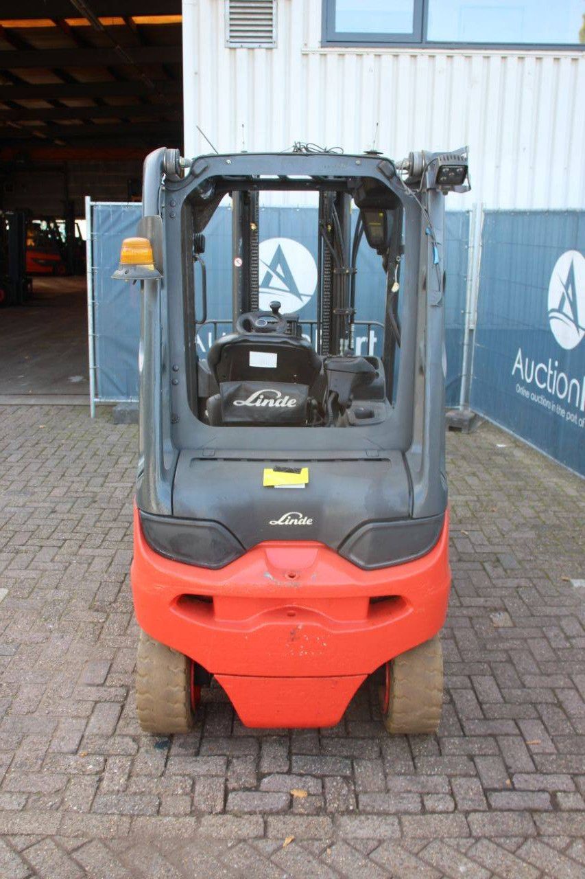 Heftruck Linde E30L-01 Elektrisch 3000kg 2014 met vorken