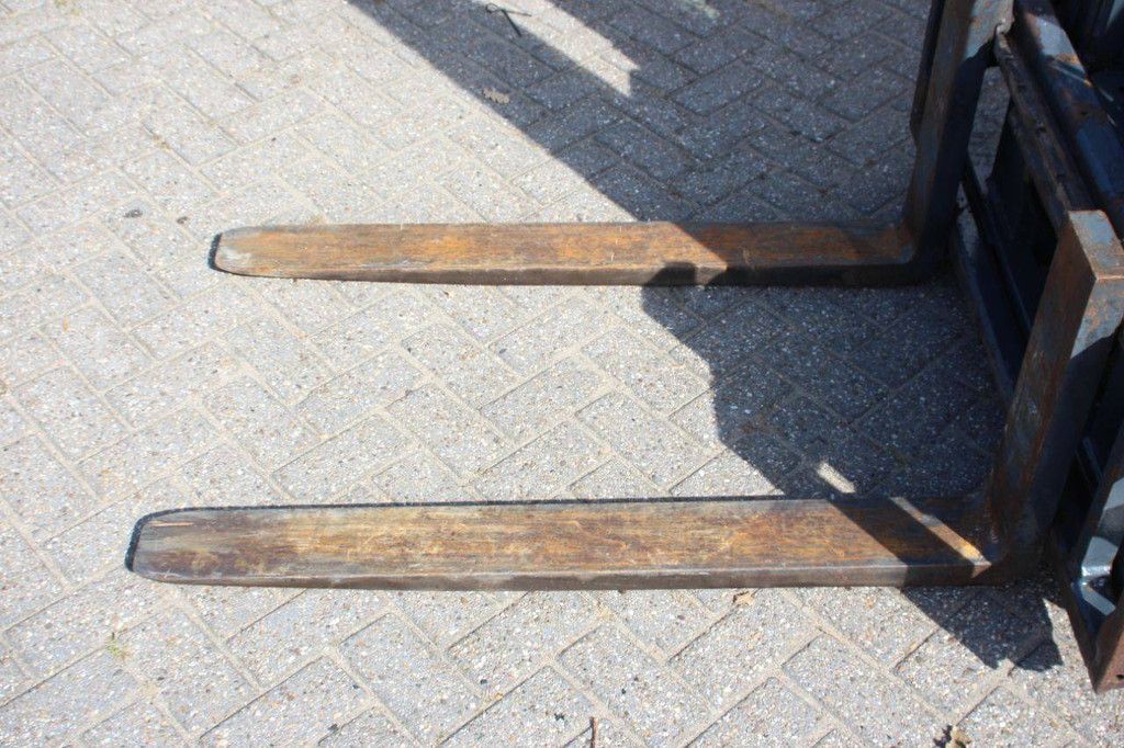 Ruw-terreinheftruck Manitou MH25-4 7 Diesel 2500kg 3.7m 2007