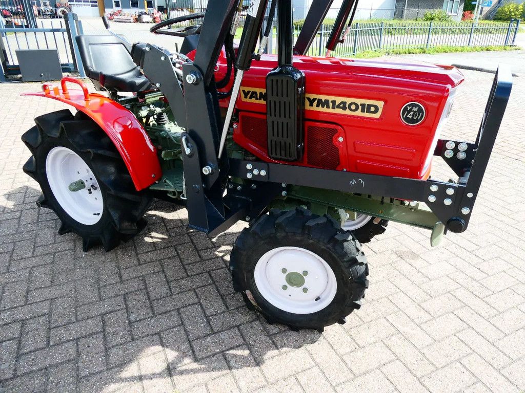 Yanmar YM1401 4wd / 228 Draaiuren / Voorlader