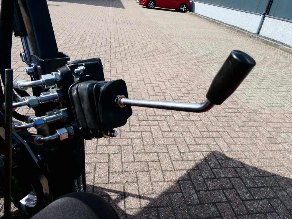 Yanmar YM1401 4wd / 228 Draaiuren / Voorlader