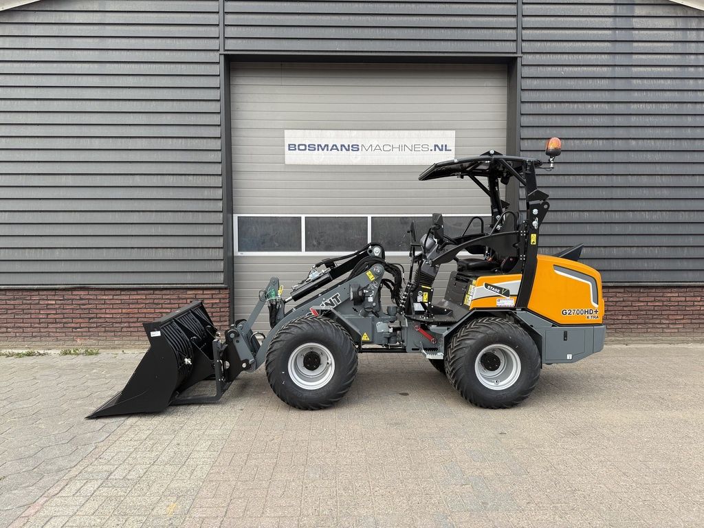 Giant G2700 HD X-TRA + minishovel / kniklader NIEUW