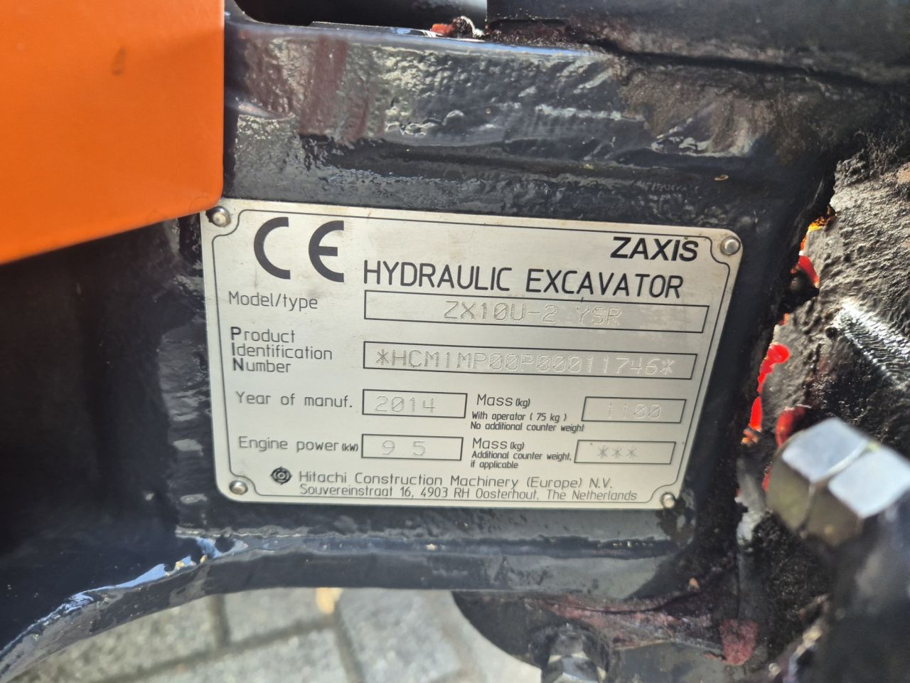 Used HITACHI ZX10U-2 minidigger with weight of 1100 kgs