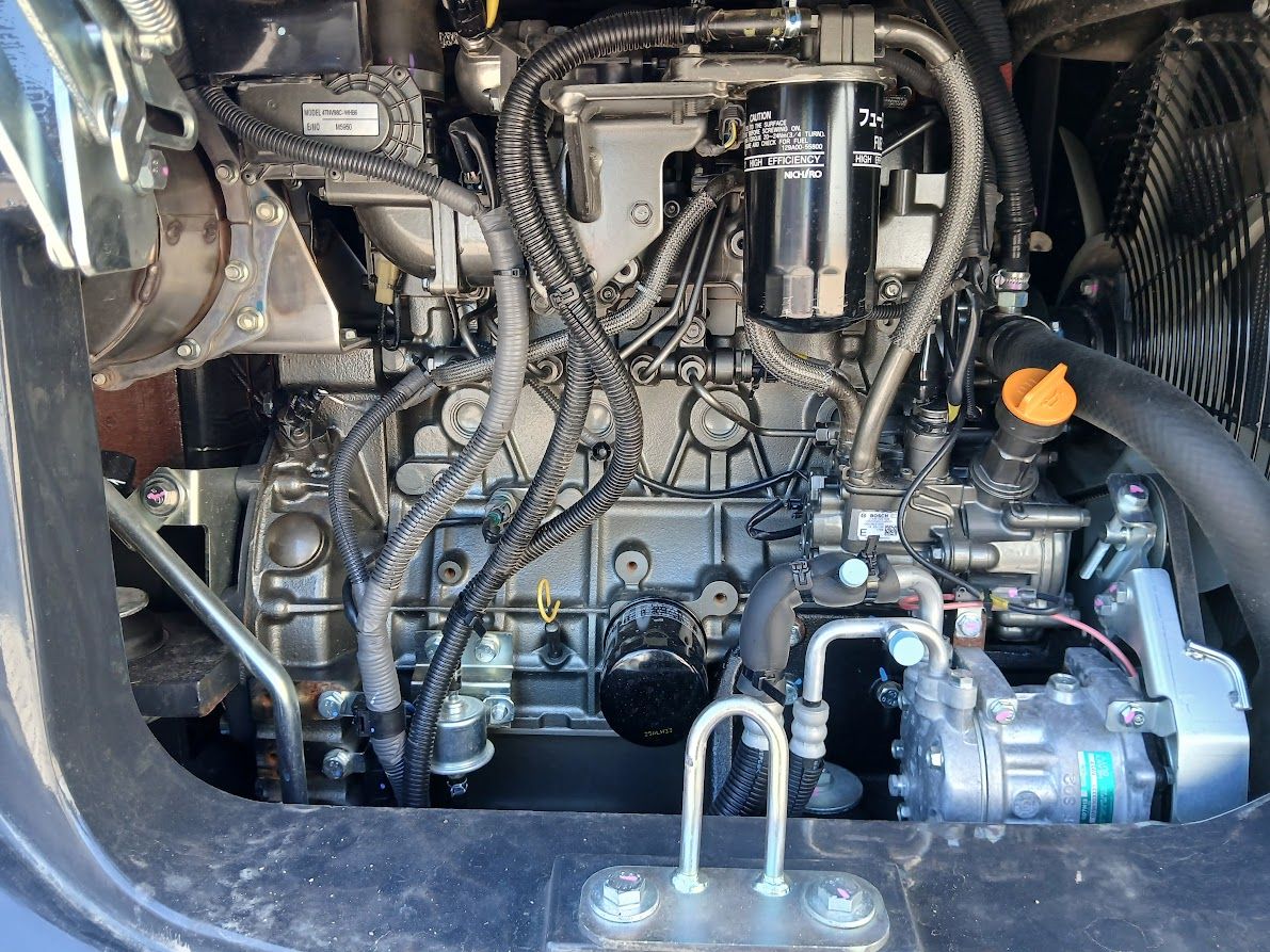 Hitachi ZX65USB-6 CLR Stage 5
