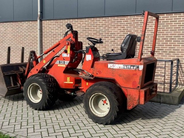 SCHÄFFER 326 Minilader mit Gewicht von 1750 kgs