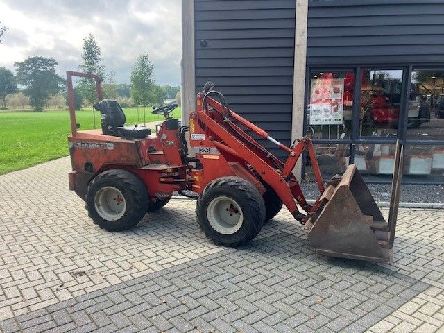 SCHÄFFER 326 Minilader mit Gewicht von 1750 kgs