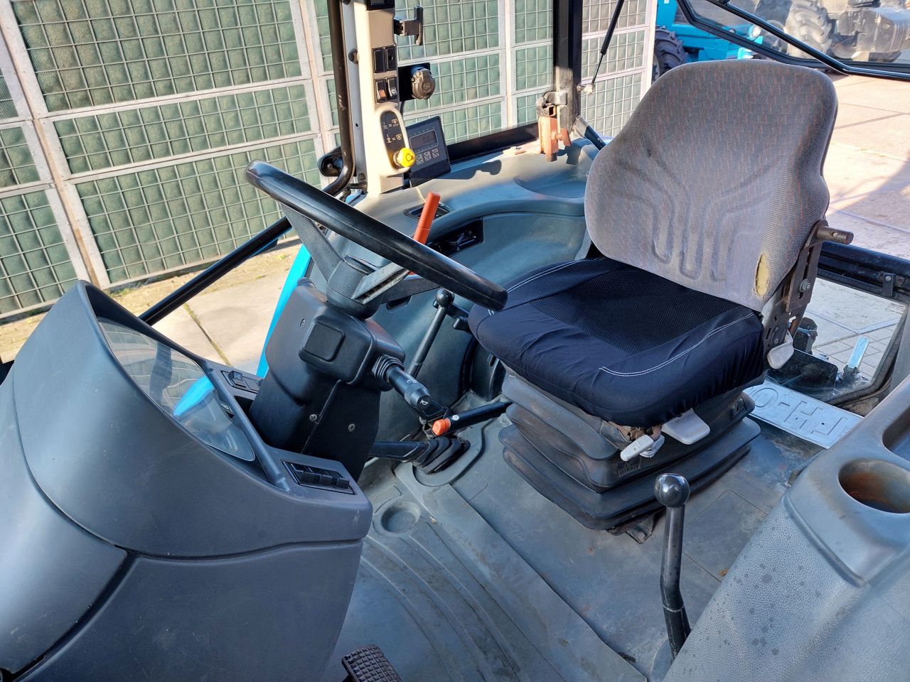 New Holland TL90 met kruip en fronthef