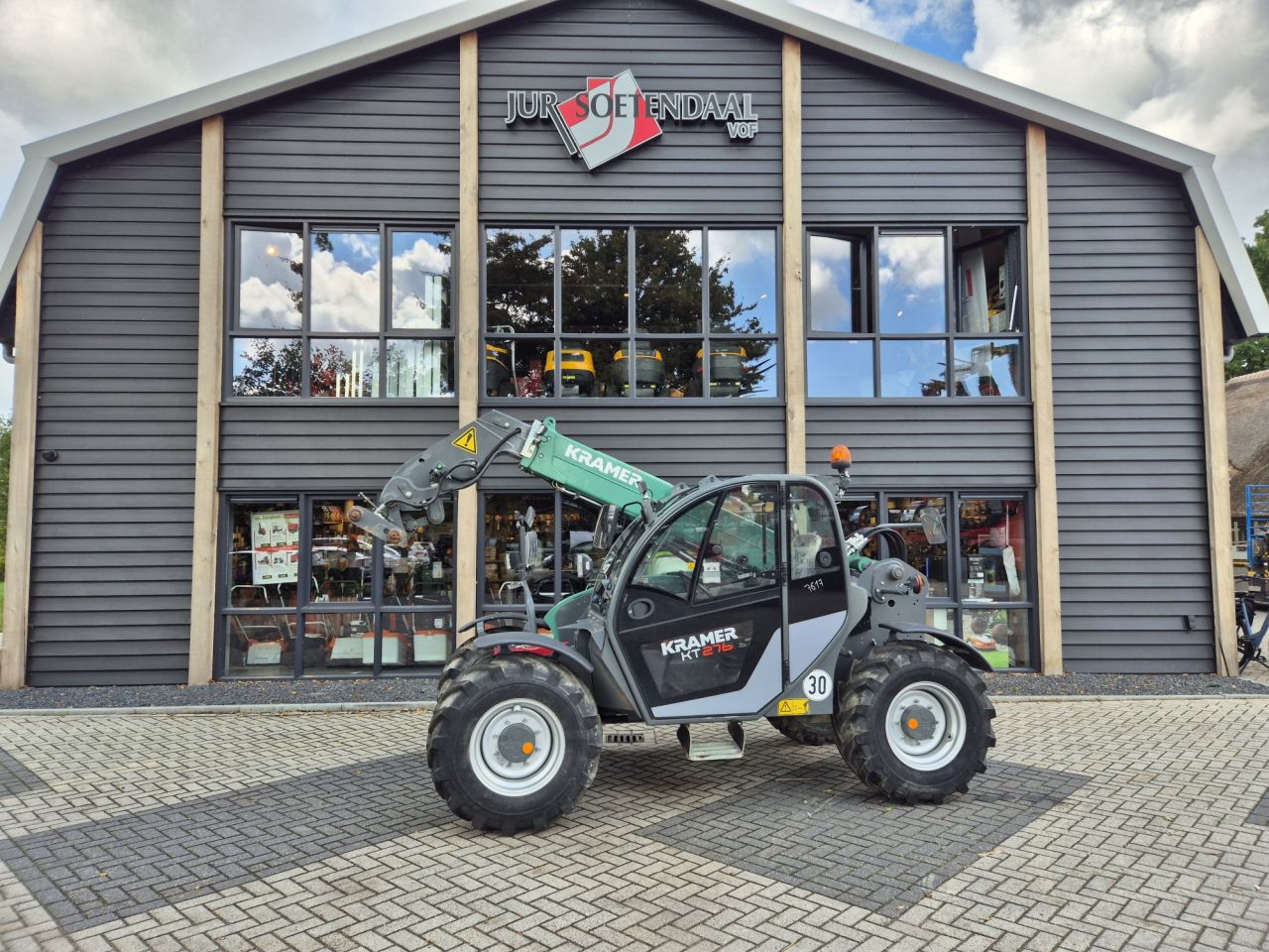 Used KRAMER KT276 telescopic with lifting height up to 6 m