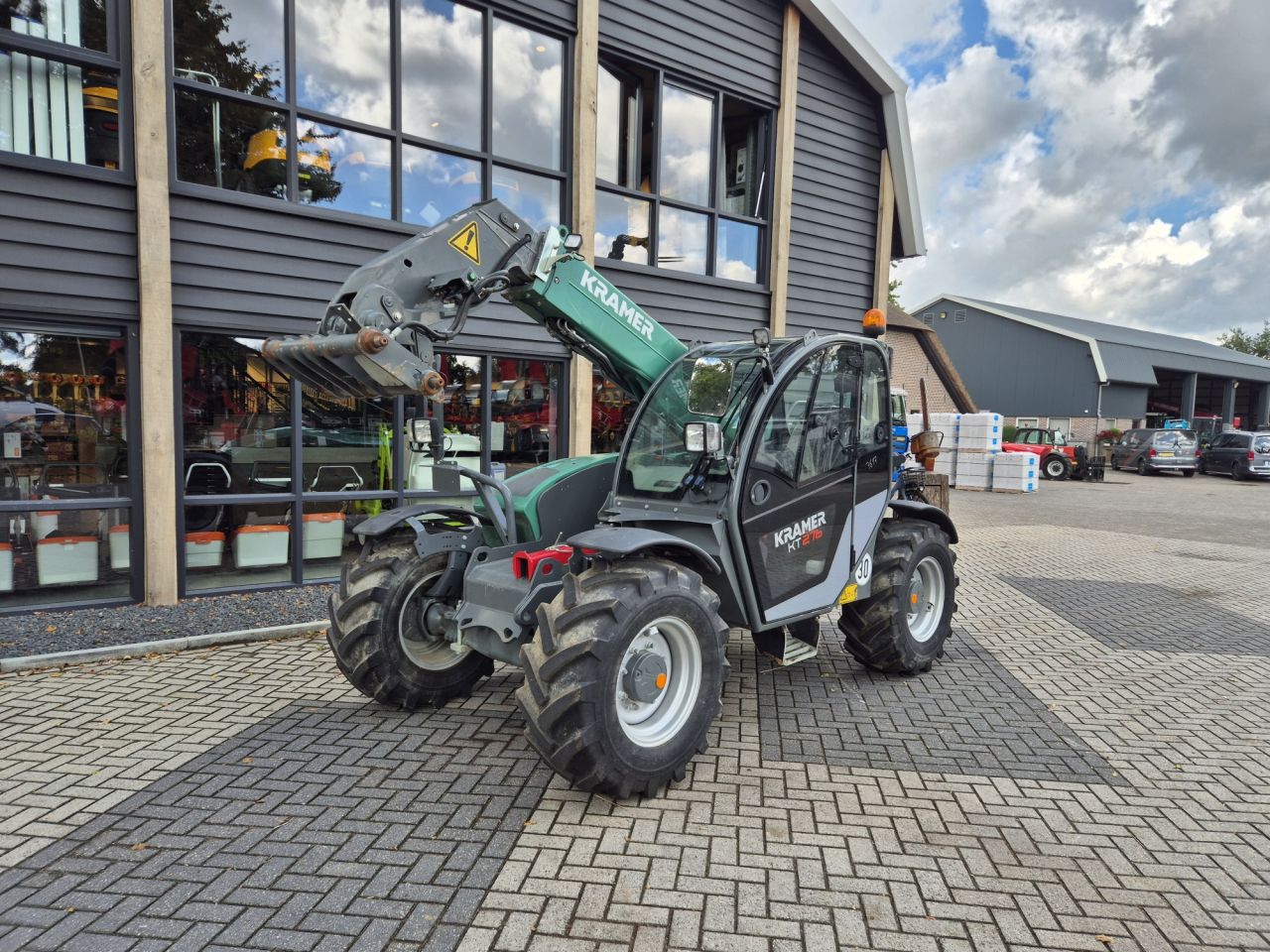 Used KRAMER KT276 telescopic with lifting height up to 6 m