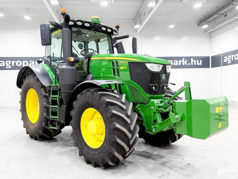 John Deere 6250R