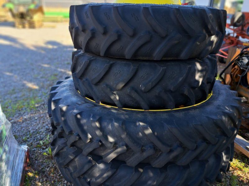 John Deere Pflegeräder 340/85R28 & 340/85R46 Spur 2,25m