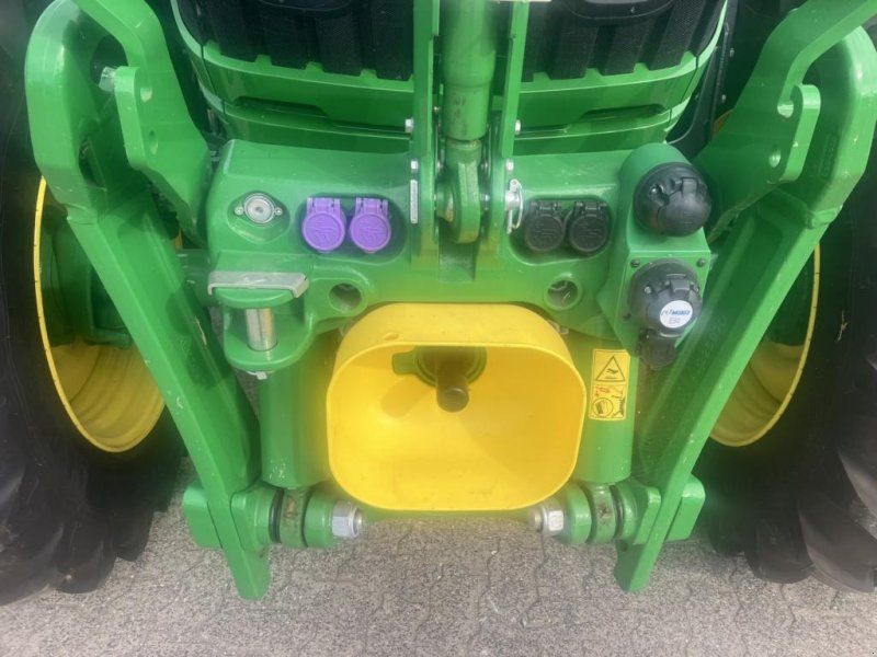 John Deere 6R150
