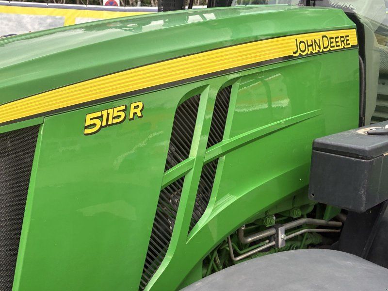John Deere 5115R