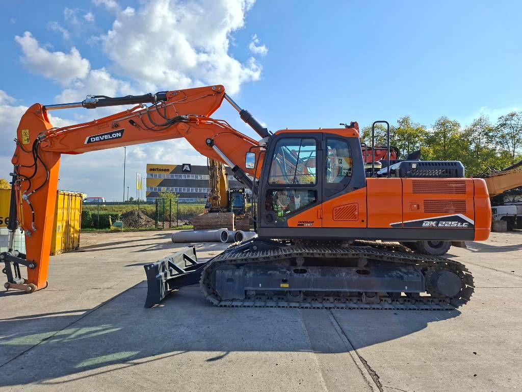 Develon DX 225 LC-7
