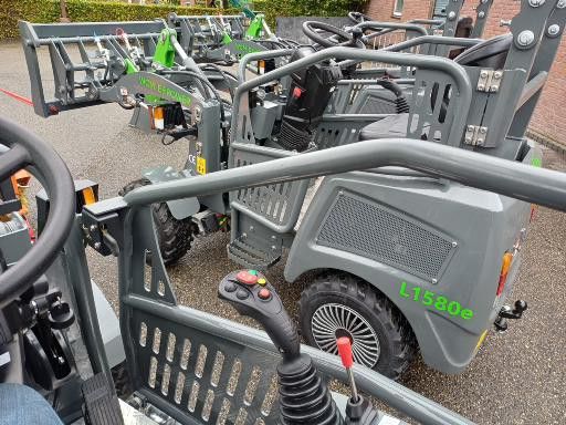 Elektrische mini shovel WCM l1580e
