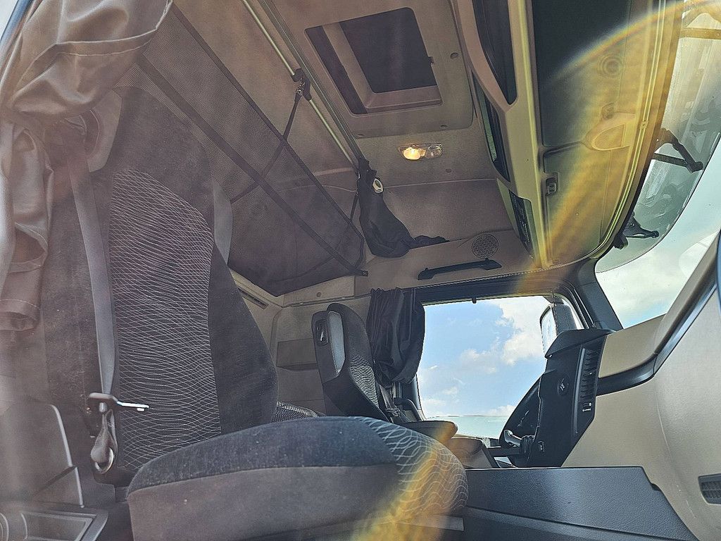MERCEDES-BENZ ACTROS 1851