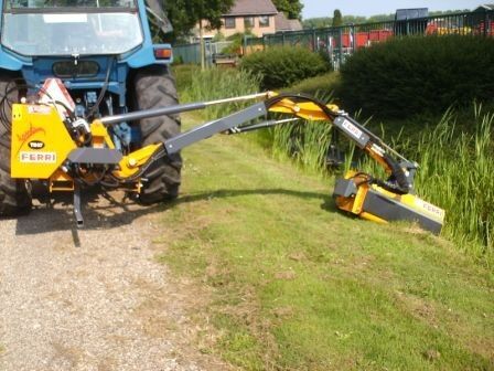 Ferri arm-klepelmaaiers roadside mower