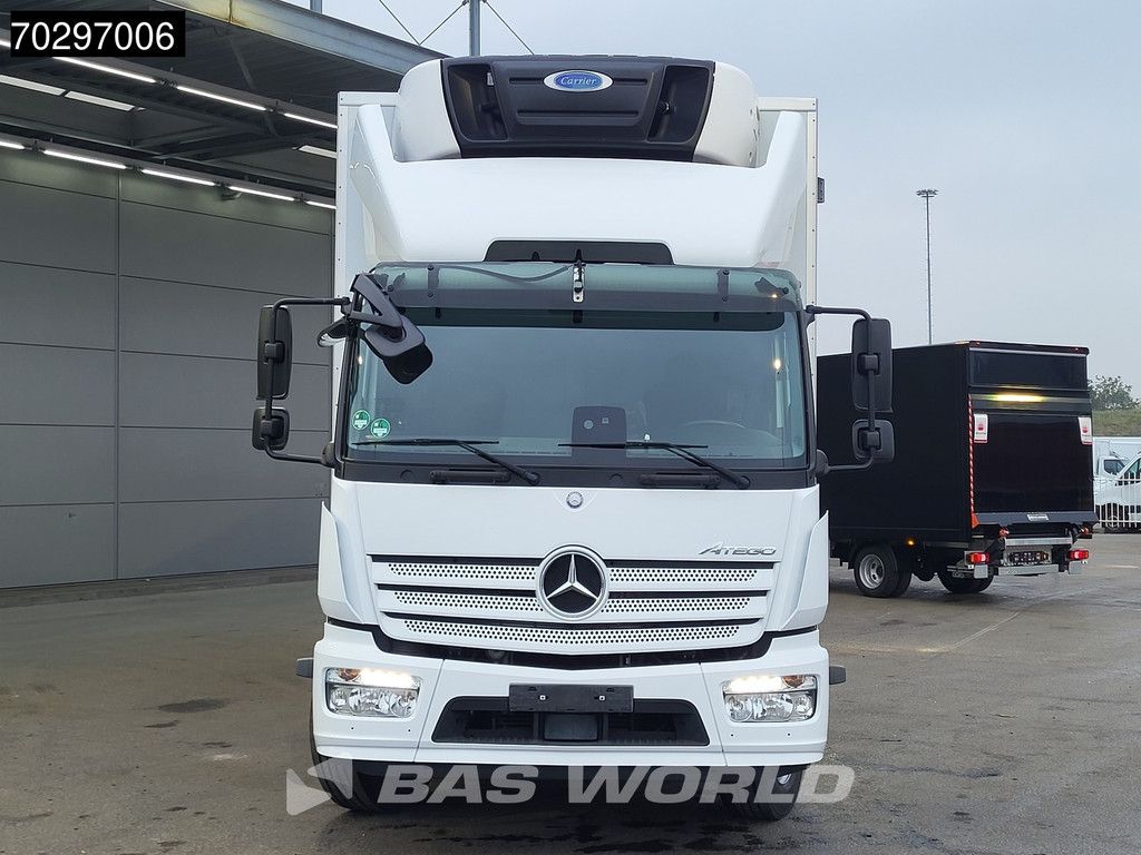Mercedes Atego 1624 4X2 16tonner Carrier Supra 1250 Mt 2000kg Ladebordwand Automatic