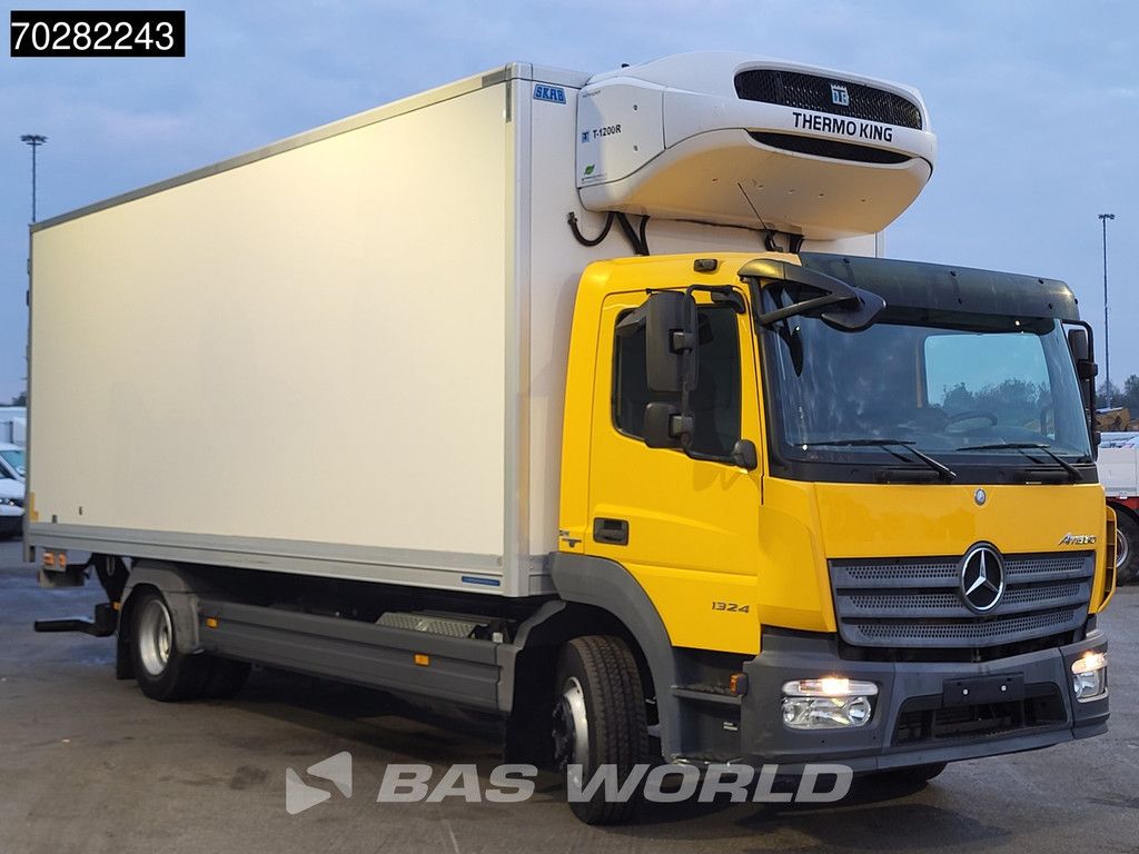 Mercedes Atego Atego 1324 4X2 1500kg Ladebordwand Euro 6