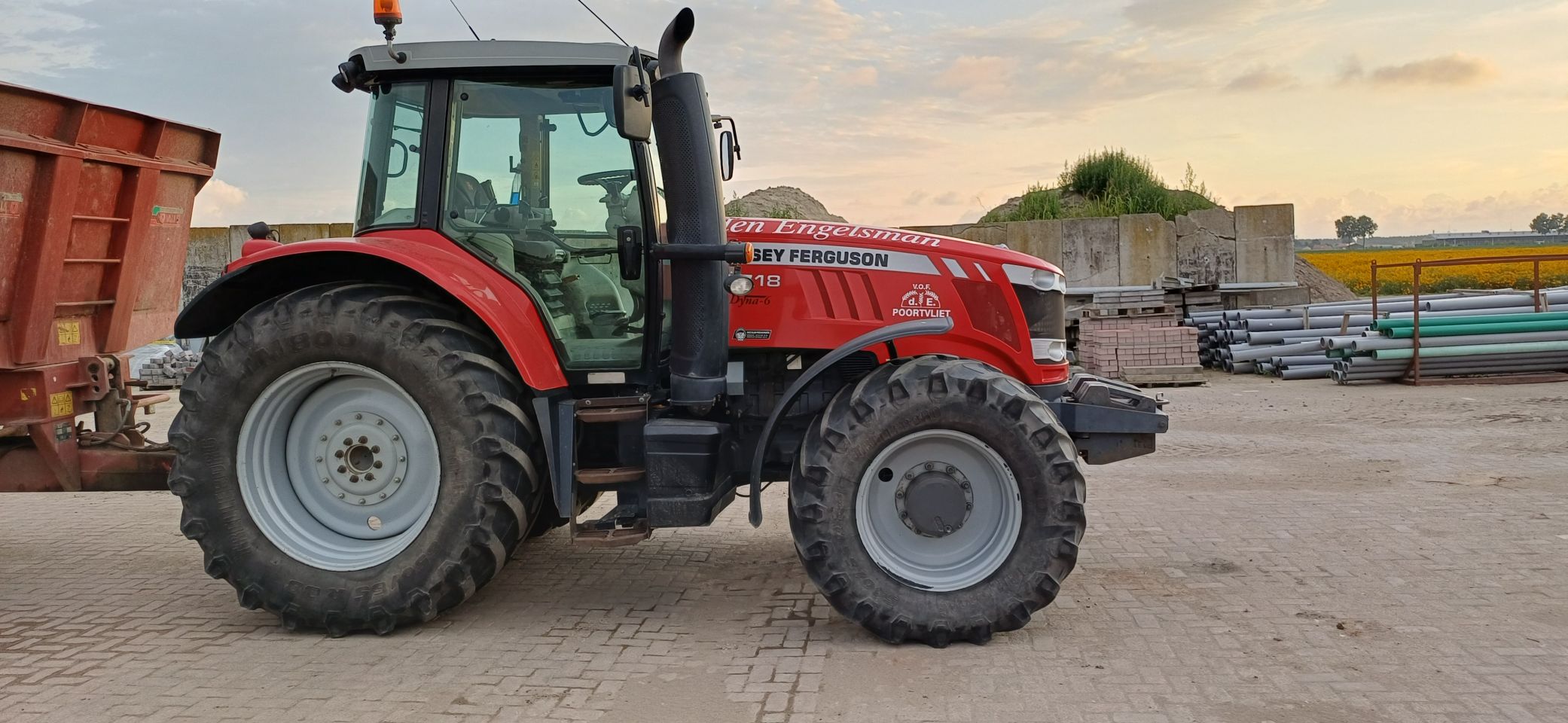 Massey Ferguson 7718