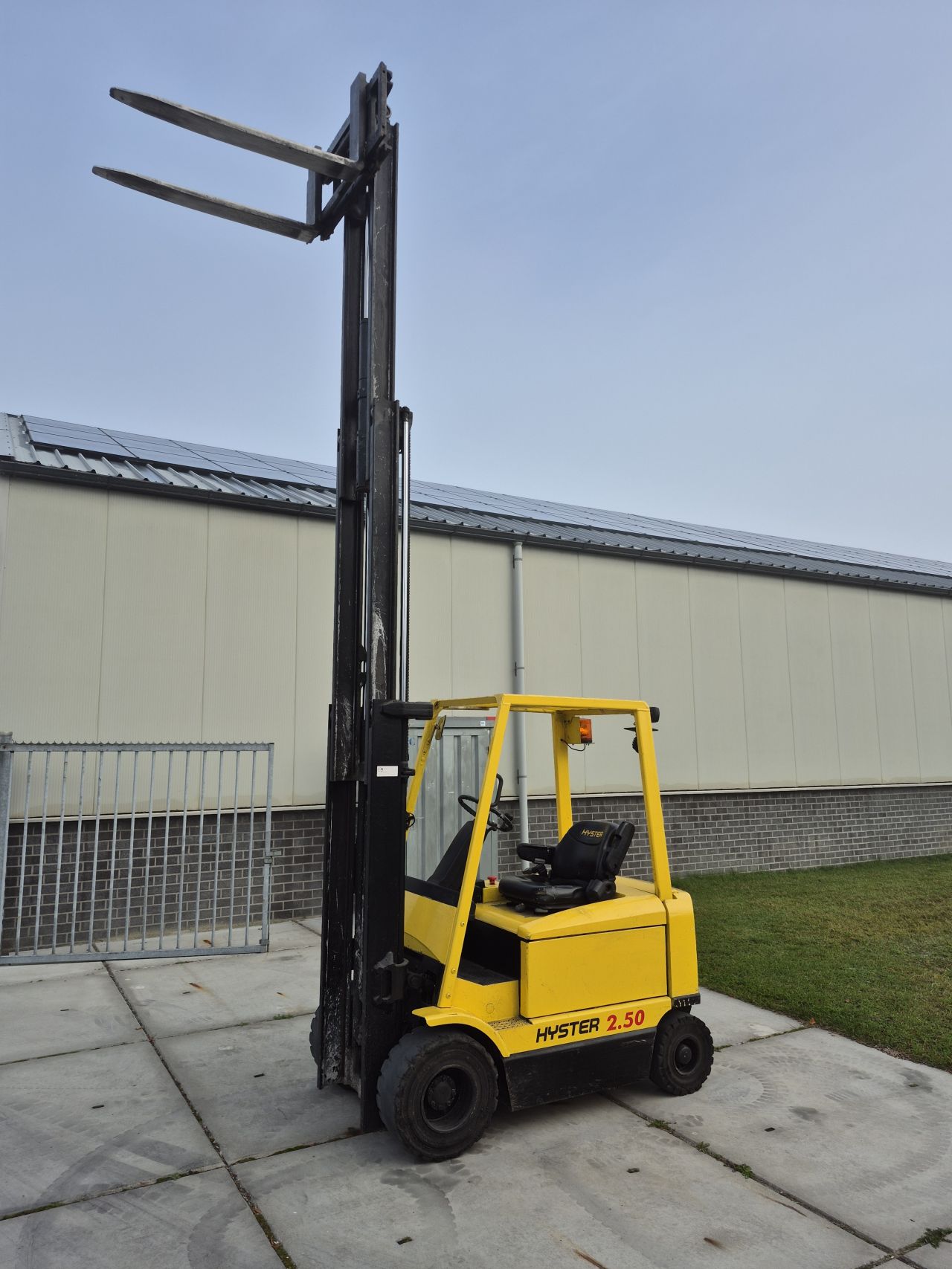Hyster E2.50XM triplex sideshift 4.940 mm
