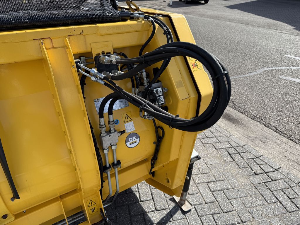 New Holland 300FPE Gras Pickup