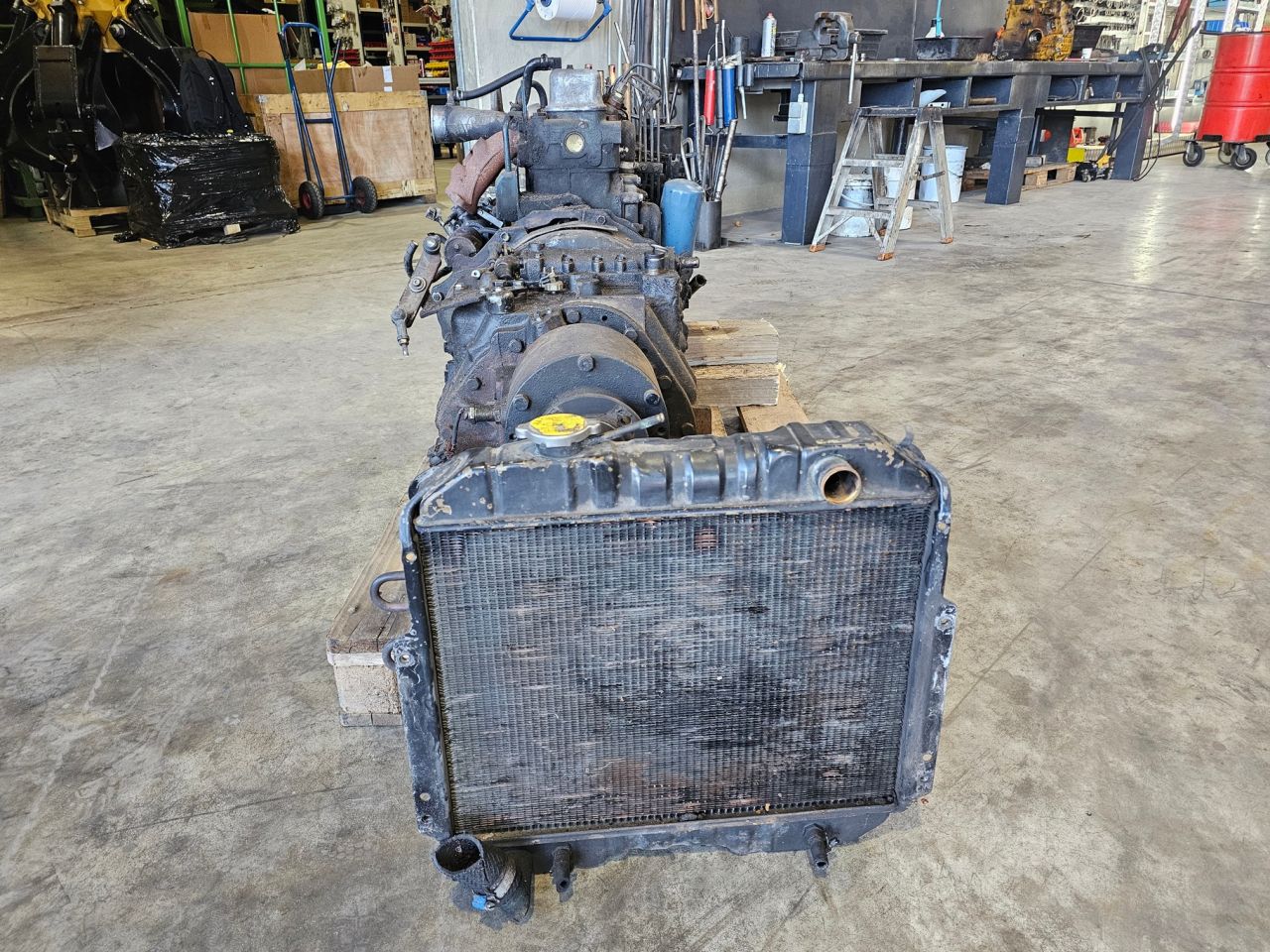 Nissan 2.5 Diesel Met Radiateur En Automatische Versnellingsbak