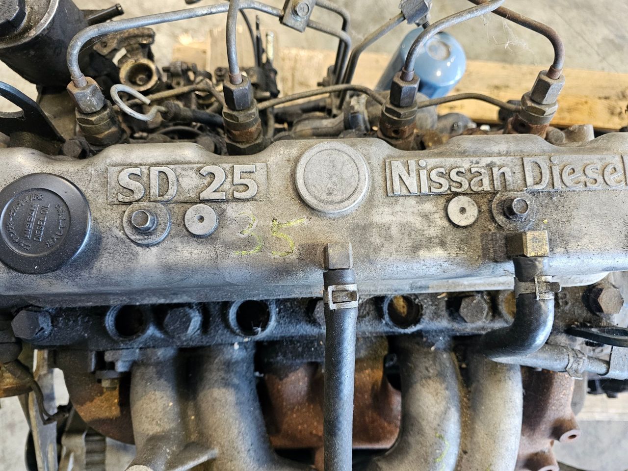 Nissan 2.5 Diesel Met Radiateur En Automatische Versnellingsbak