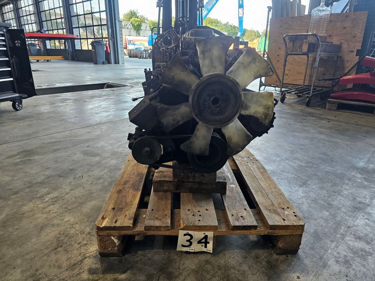 Nissan 2.5 Diesel Met Radiateur En Automatische Versnellingsbak