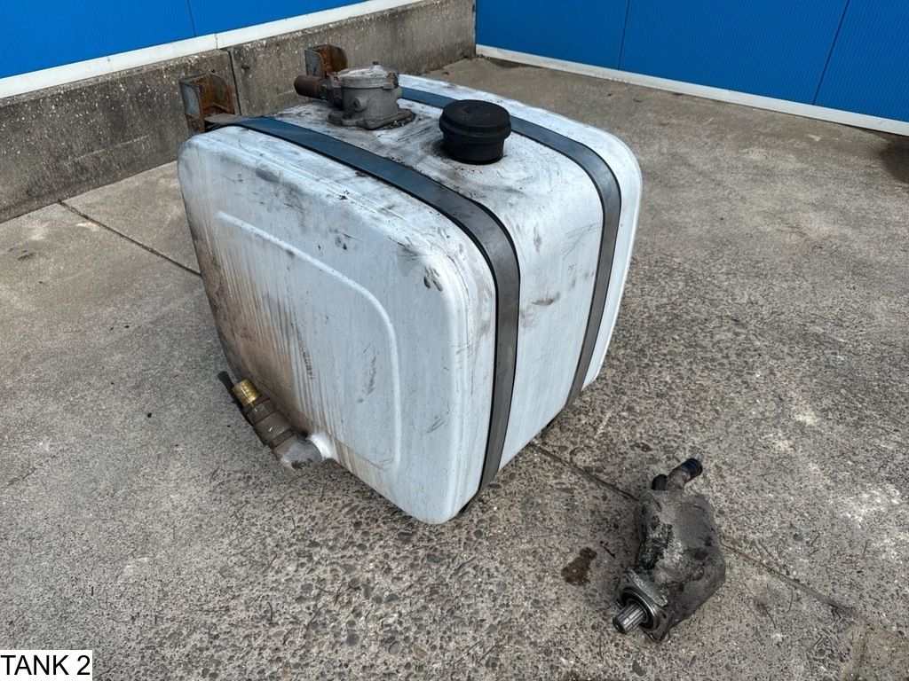 Universeel Pump and tank