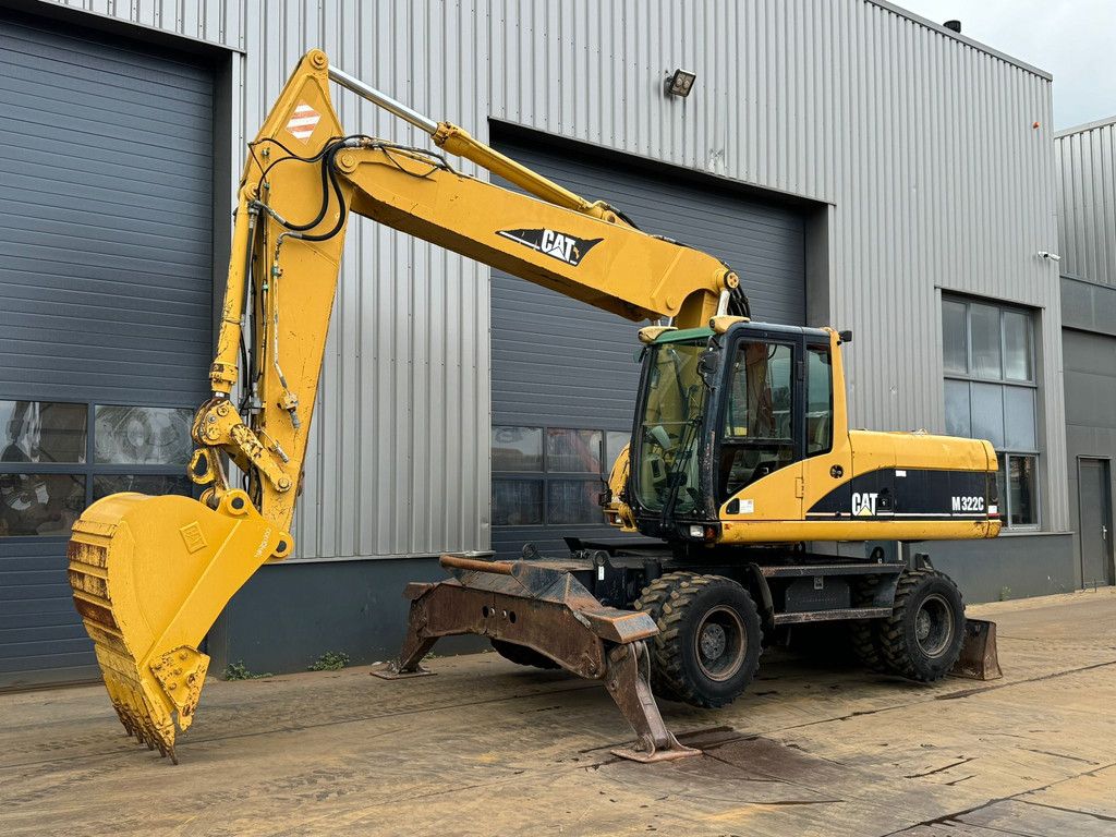 Caterpillar M322C - Hydraulic stabilizers / VA Triple boom / CE-certified,