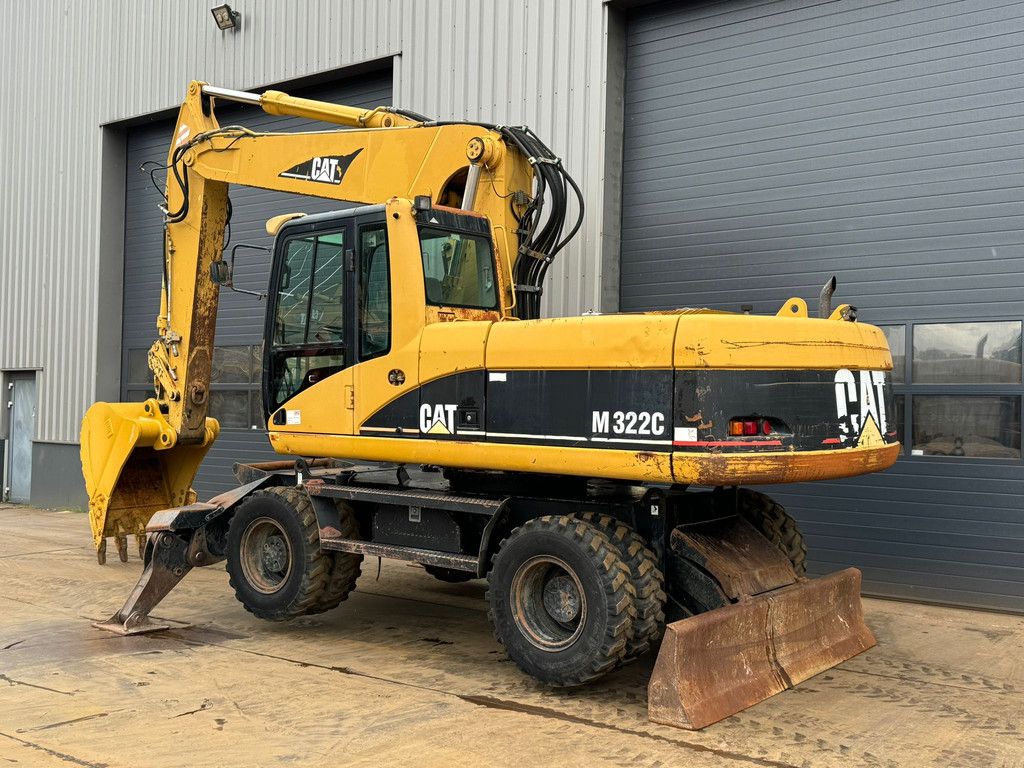 Caterpillar M322C - Hydraulic stabilizers / VA Triple boom / CE-certified,