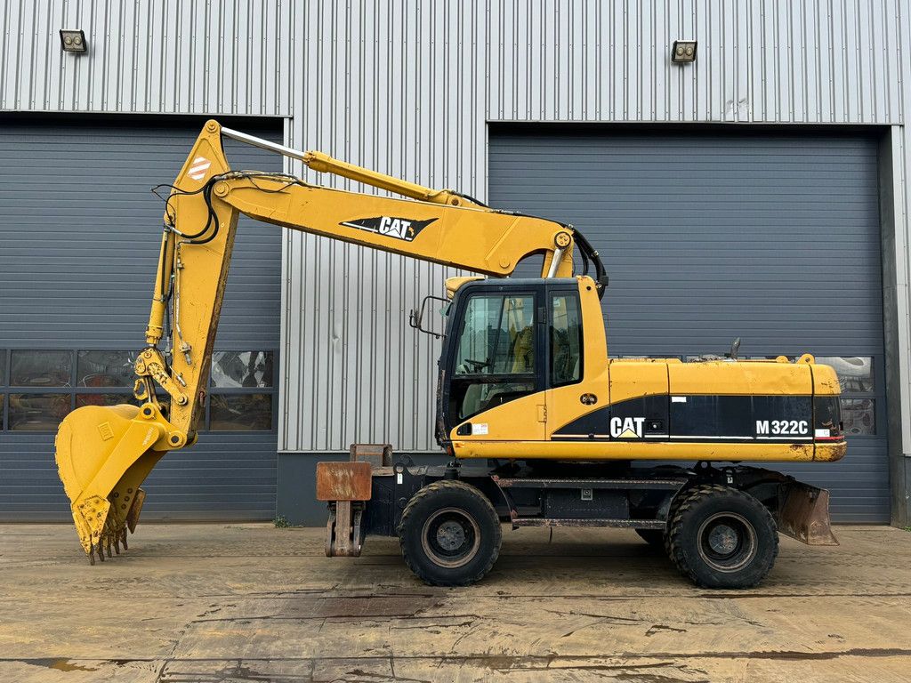 Caterpillar M322C - Hydraulic stabilizers / VA Triple boom / CE-certified,
