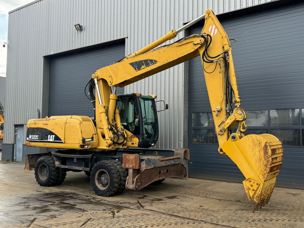 Caterpillar M322C - Hydraulic stabilizers / VA Triple boom / CE-certified,