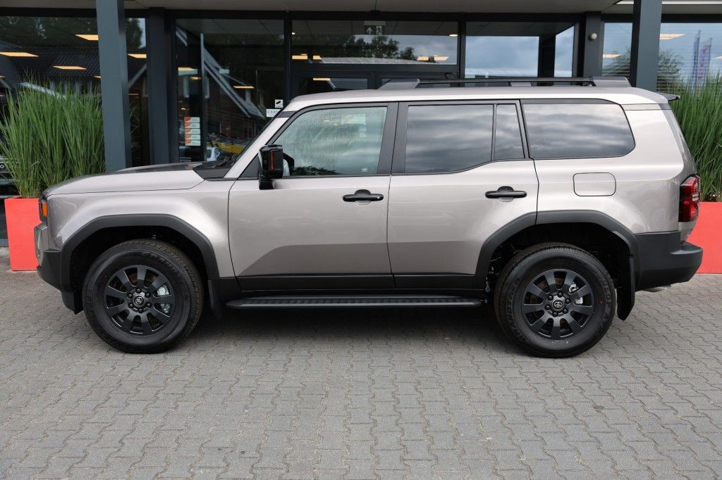 Toyota Landcruiser 250 2.8 D-4D 5DRS ELEGANCE A/T VAN BPM VRIJ