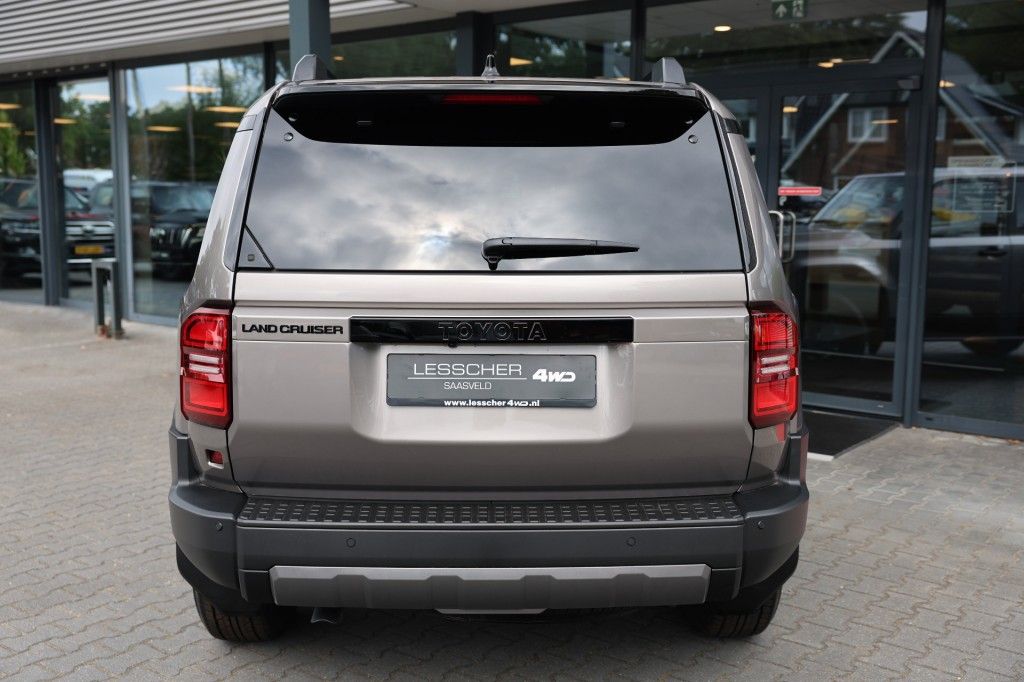 Toyota Landcruiser 250 2.8 D-4D 5DRS ELEGANCE A/T VAN BPM VRIJ