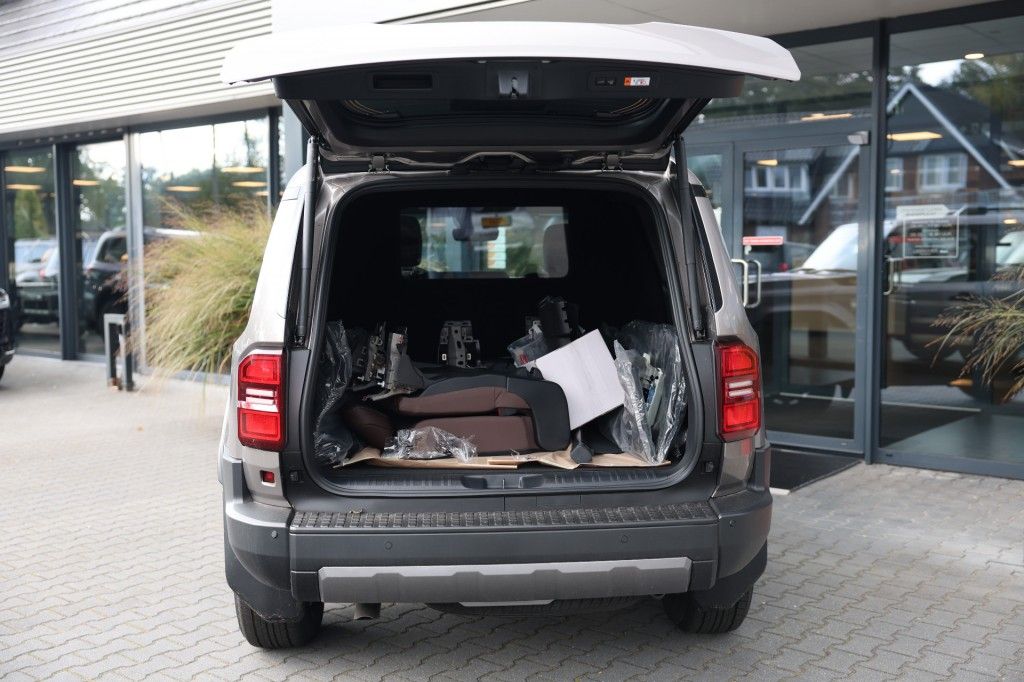 Toyota Landcruiser 250 2.8 D-4D 5DRS ELEGANCE A/T VAN BPM VRIJ