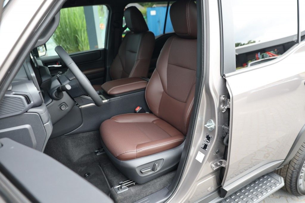 Toyota Landcruiser 250 2.8 D-4D 5DRS ELEGANCE A/T VAN BPM VRIJ