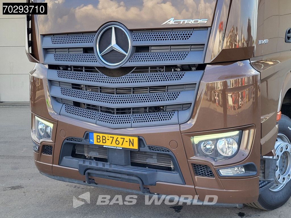 Mercedes Actros 1848 4X2 NL-Truck BigSpace Retarder 2x Tanks Standairco MirrorCam Navi ACC Euro 6